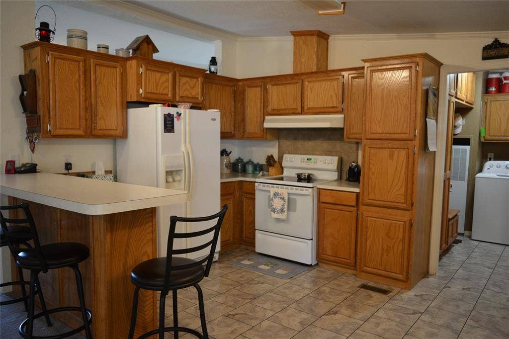 298 County Road 1700, Clifton, TX 76634