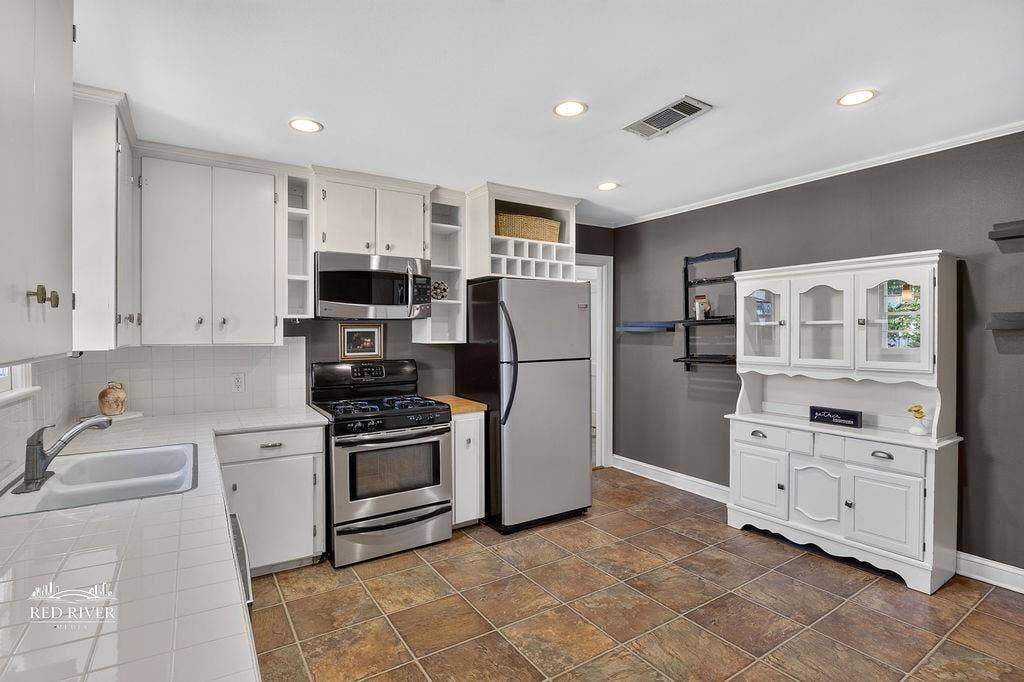 370 Carrollton Avenue, Shreveport, LA 71105