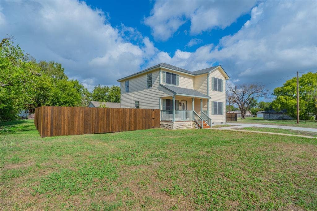 205 Chappell Street, Terrell, TX 75160 205 Chappell Street, Terrell, TX 75160