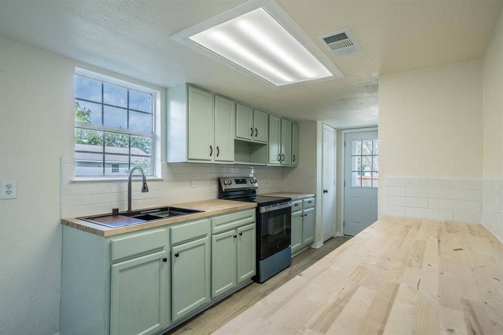 205 Chappell Street, Terrell, TX 75160 205 Chappell Street, Terrell, TX 75160