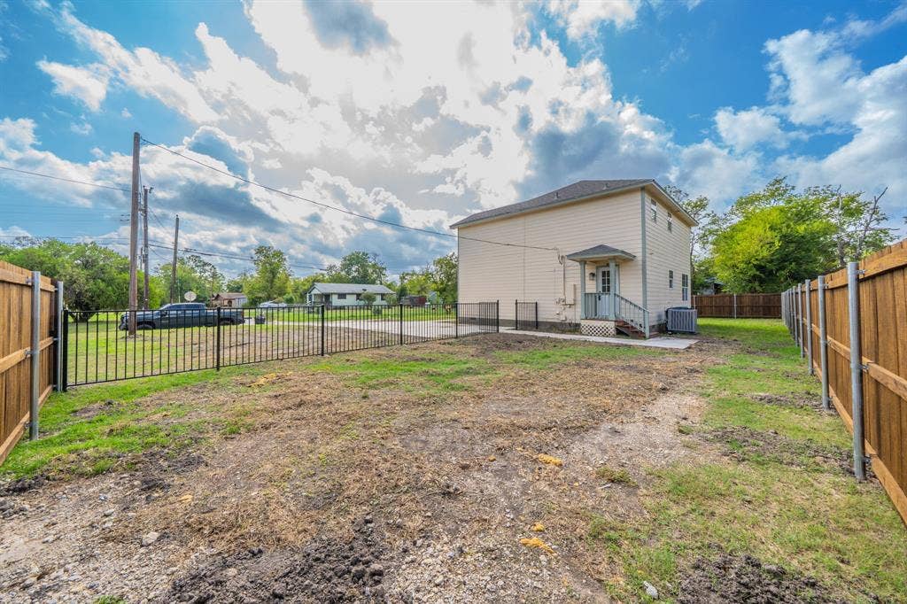 205 Chappell Street, Terrell, TX 75160 205 Chappell Street, Terrell, TX 75160