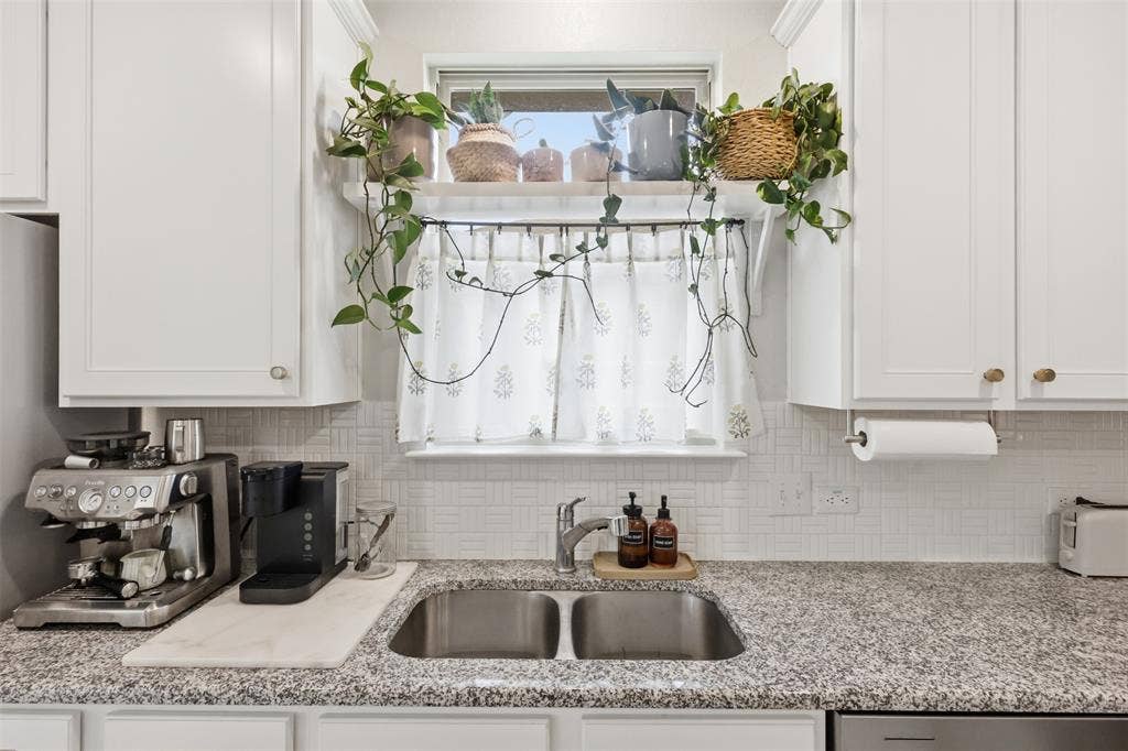 Even the kitchen sink is pleasant!