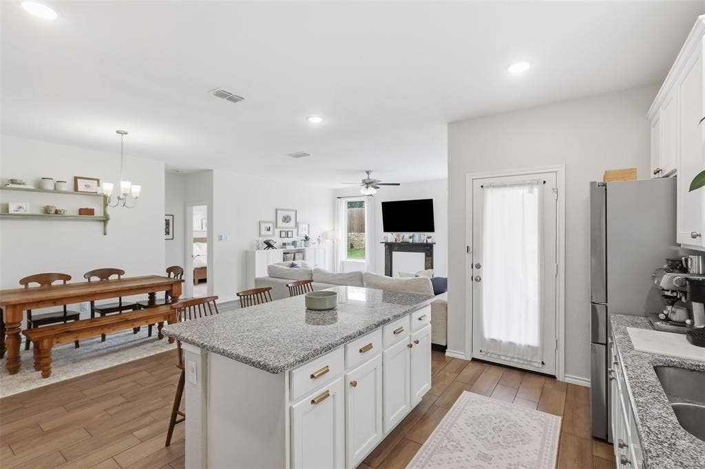 8209 Tomcat Trail, Godley, TX 76044