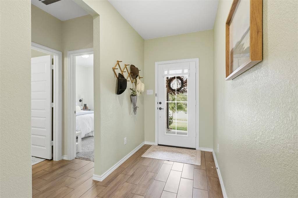 8209 Tomcat Trail, Godley, TX 76044