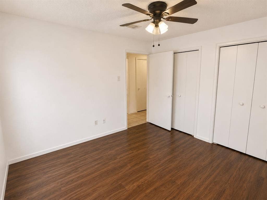 5410 Kings Manor Drive, Lake Dallas, TX 75065 5410 Kings Manor Drive, Lake Dallas, TX 75065