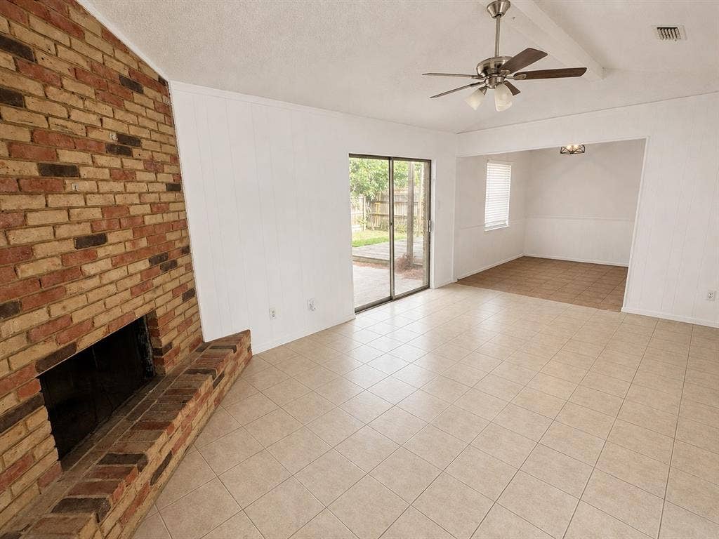 5410 Kings Manor Drive, Lake Dallas, TX 75065 5410 Kings Manor Drive, Lake Dallas, TX 75065