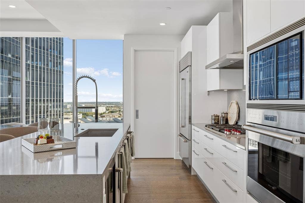 7901 Windrose Avenue, #1403, Plano, TX 75024 7901 Windrose Avenue, #1403, Plano, TX 75024