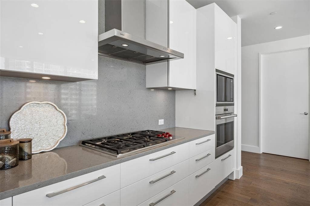 7901 Windrose Avenue, #1403, Plano, TX 75024 7901 Windrose Avenue, #1403, Plano, TX 75024