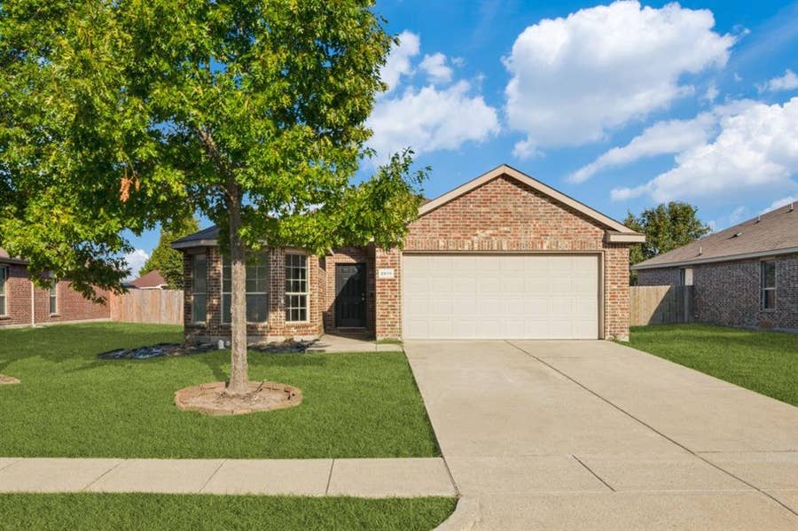 Property photo for 2815 Briarbrook Drive, Seagoville, TX
