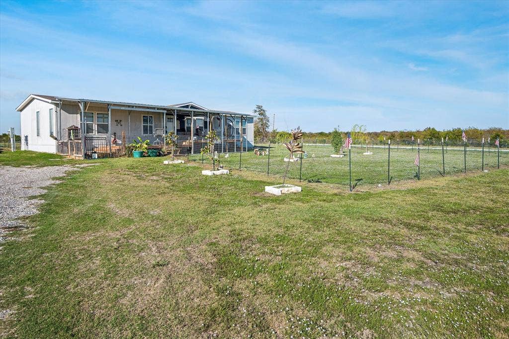 5390 CR 1091, Celeste, TX 75423