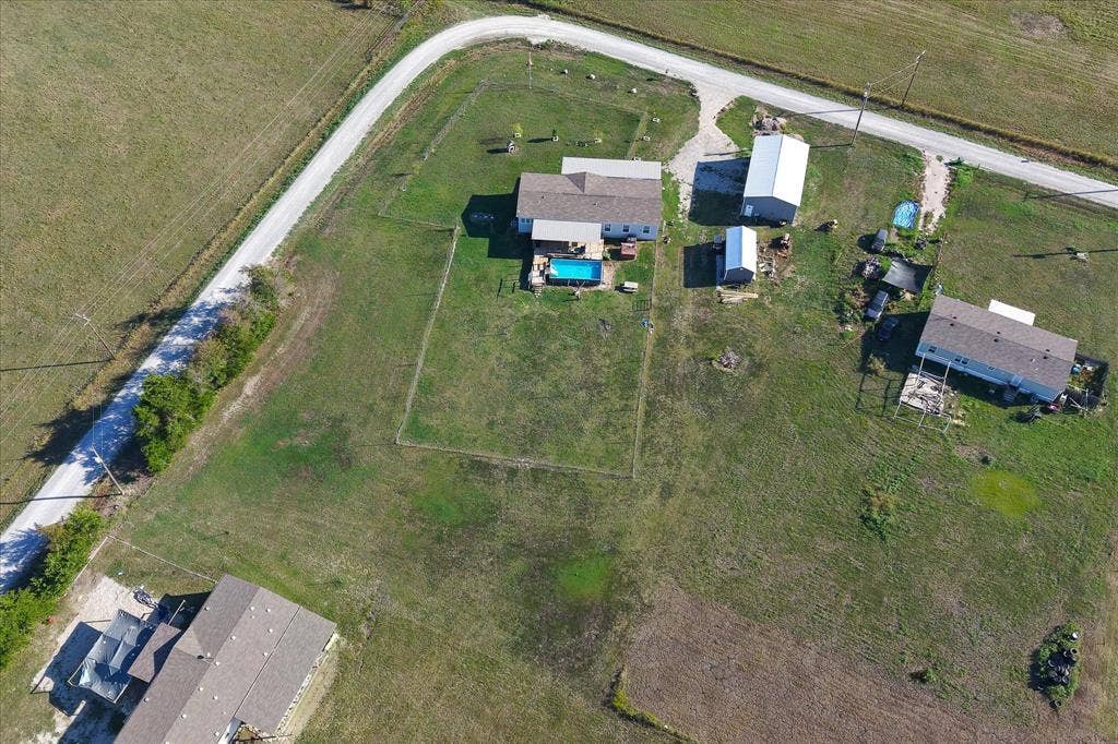 5390 CR 1091, Celeste, TX 75423