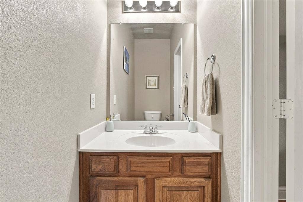 1909 Nancy Jane Circle, Garland, TX 75043 1909 Nancy Jane Circle, Garland, TX 75043