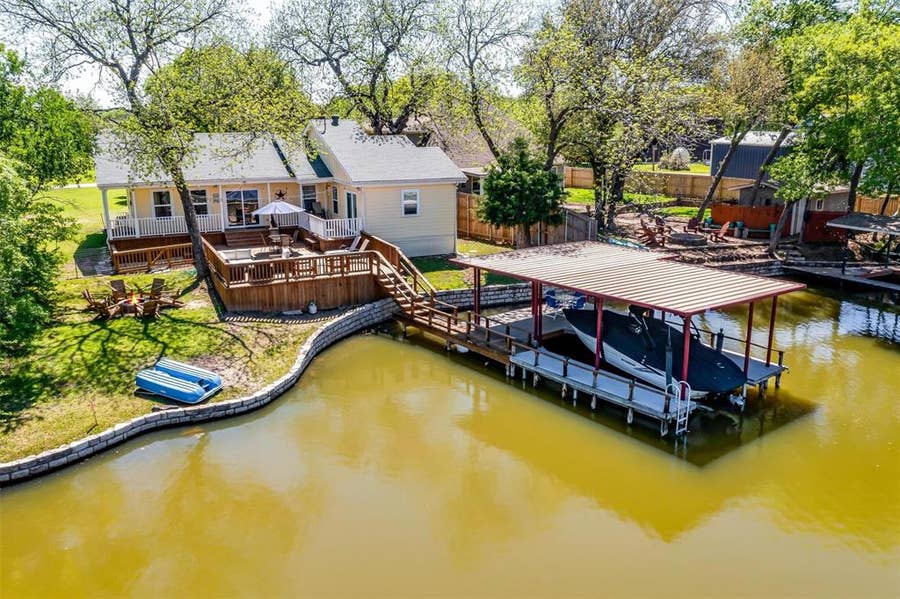 Property photo for 408 Virgo Court, Granbury, TX