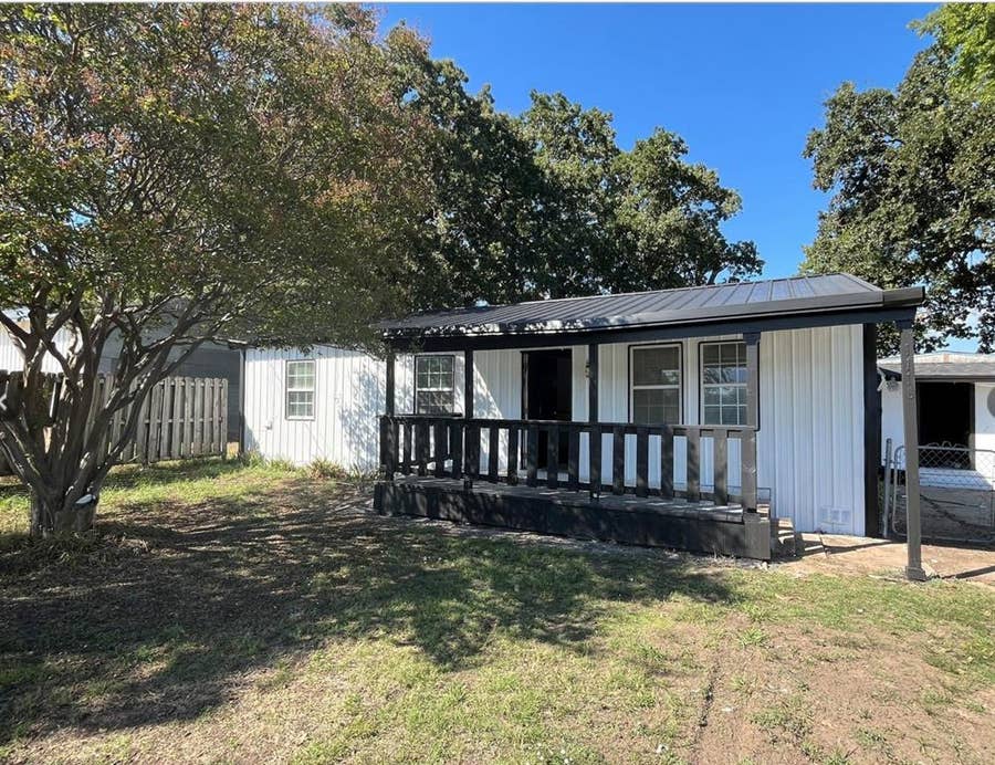 Property photo for 1116 State Highway 276, West Tawakoni, TX