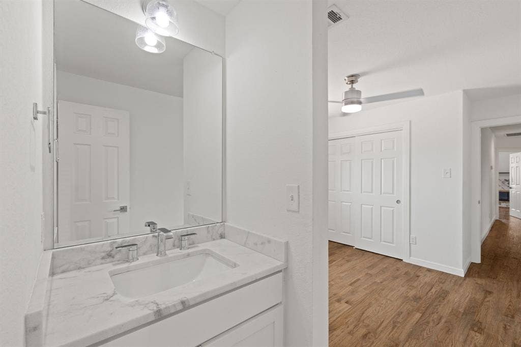 9418 Blue Jay Way, Irving, TX 75063 9418 Blue Jay Way, Irving, TX 75063