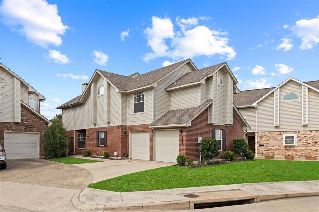 9418 Blue Jay Way, Irving, TX 75063 9418 Blue Jay Way, Irving, TX 75063