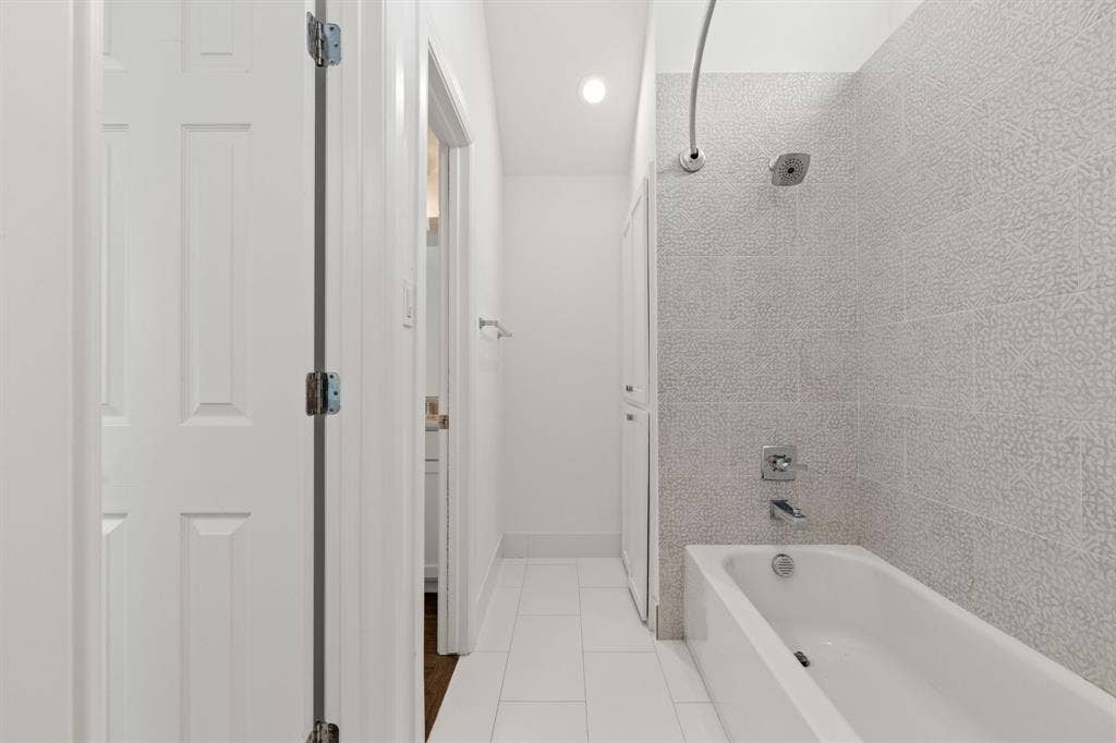 9418 Blue Jay Way, Irving, TX 75063 9418 Blue Jay Way, Irving, TX 75063