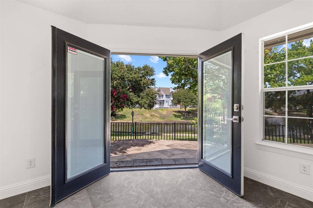 9418 Blue Jay Way, Irving, TX 75063 9418 Blue Jay Way, Irving, TX 75063