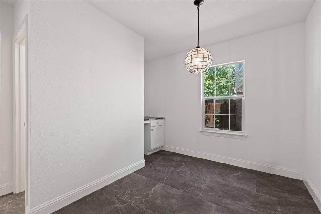9418 Blue Jay Way, Irving, TX 75063 9418 Blue Jay Way, Irving, TX 75063
