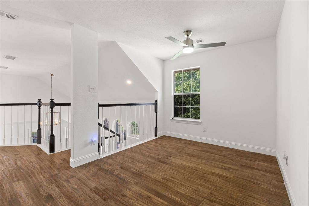 9418 Blue Jay Way, Irving, TX 75063 9418 Blue Jay Way, Irving, TX 75063
