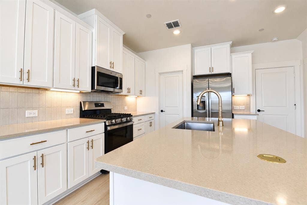 2520 Red Tailed Hawk Lane, McKinney, TX 75071