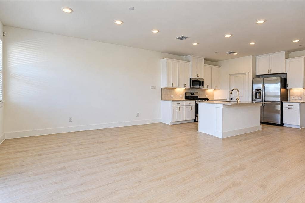 2520 Red Tailed Hawk Lane, McKinney, TX 75071