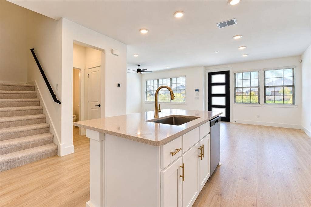 2520 Red Tailed Hawk Lane, McKinney, TX 75071