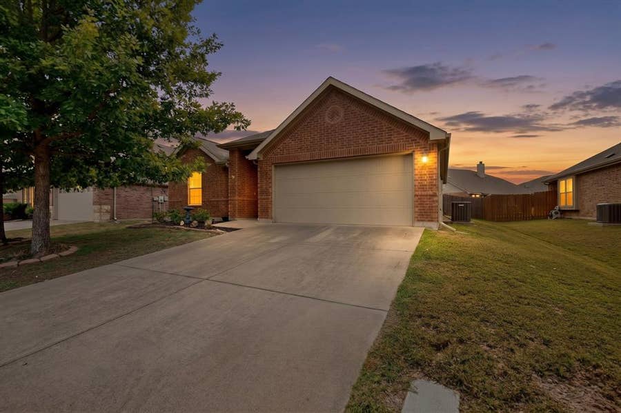 Property photo for 1305 Hearthstone Drive, Burleson, TX