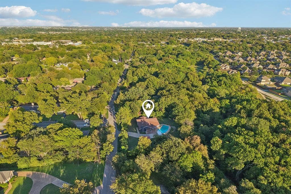 500 Spinner Road, DeSoto, TX 75115 Expansive treed lot featuring a private swimming pool