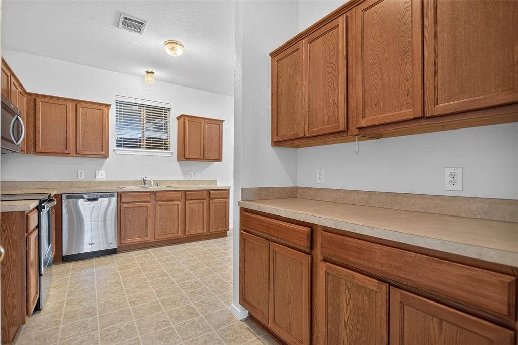 1111 Lakewood Drive, Wylie, TX 75098 1111 Lakewood Drive, Wylie, TX 75098