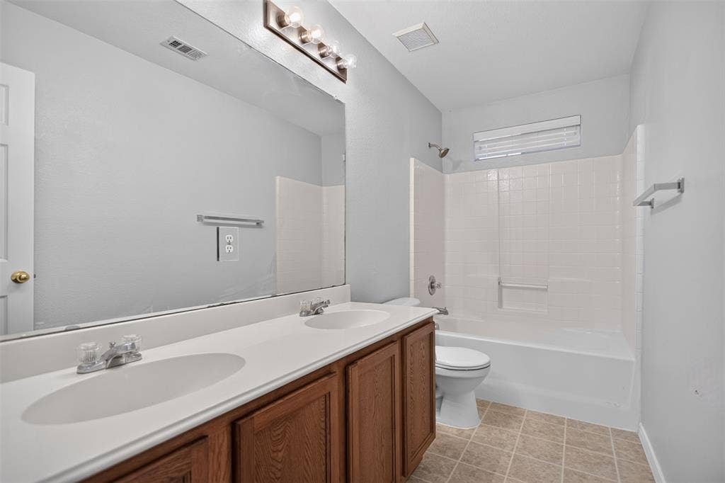 1111 Lakewood Drive, Wylie, TX 75098 1111 Lakewood Drive, Wylie, TX 75098