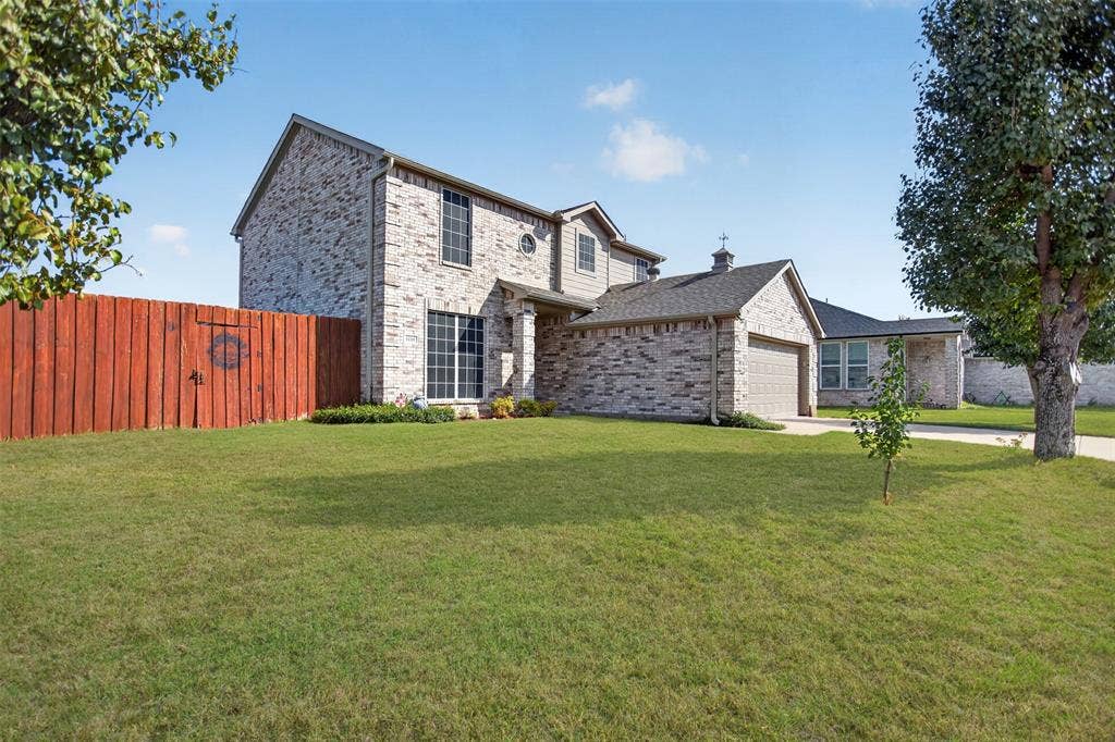 1111 Lakewood Drive, Wylie, TX 75098 1111 Lakewood Drive, Wylie, TX 75098