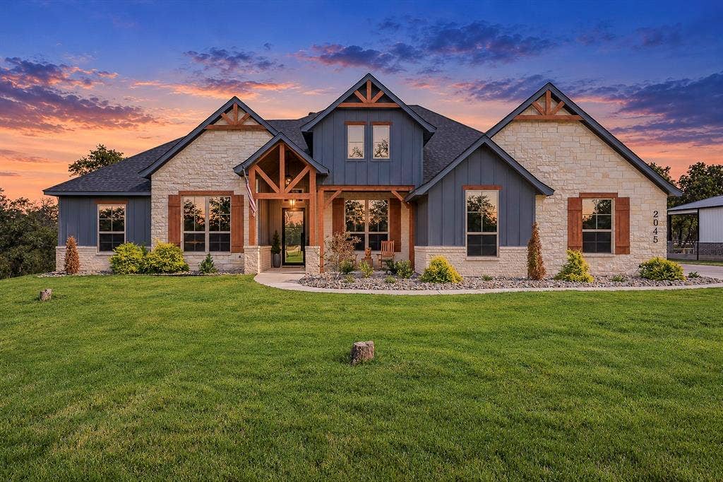 Brick & Stone Modern Farmhouse in Glenhollow Ranch!