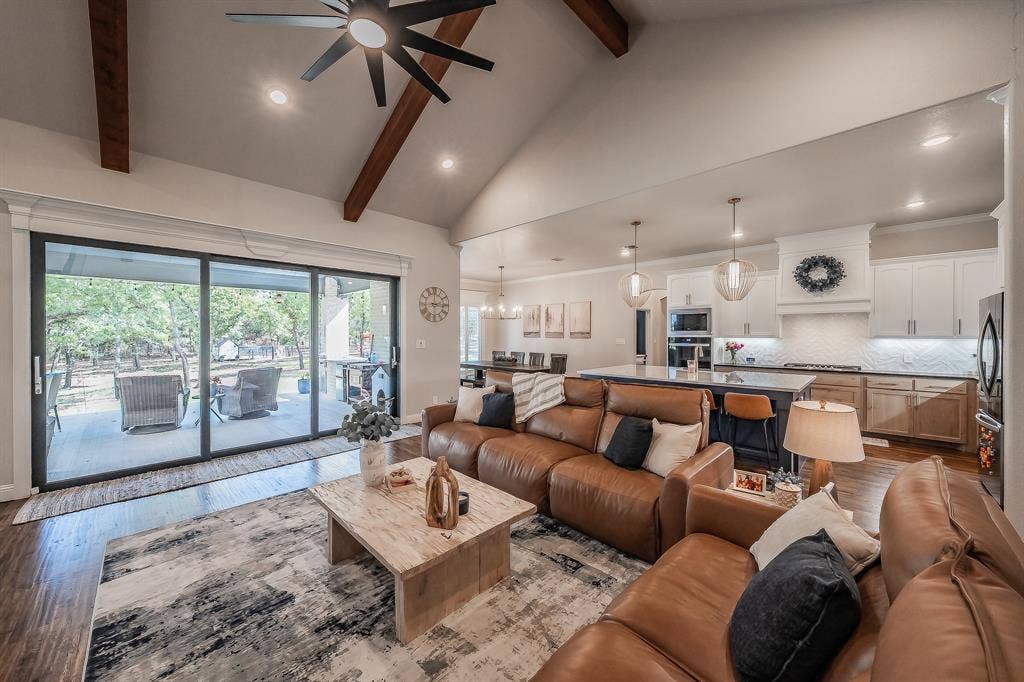 Open floor plan is perfect for entertaining! Can't you see yourself here?