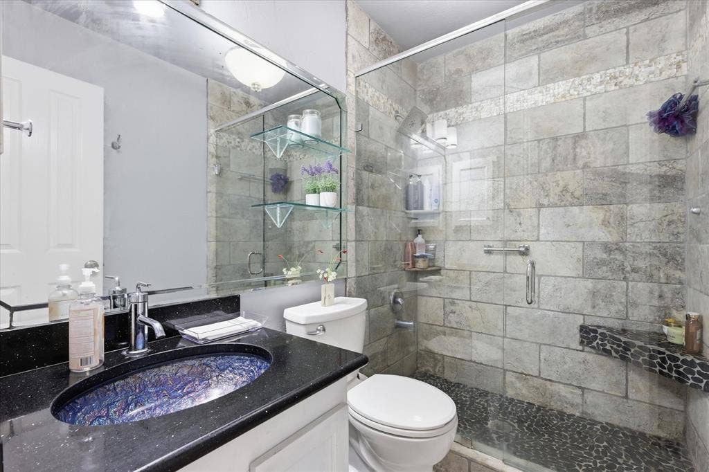 9427 Ponderosa Trail, Irving, TX 75063 9427 Ponderosa Trail, Irving, TX 75063