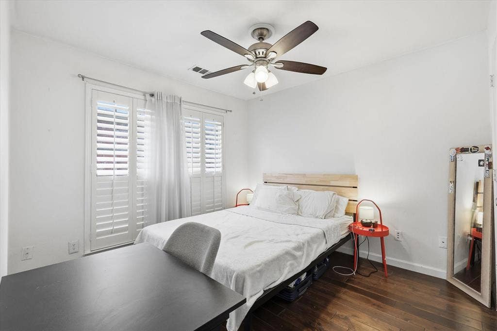 9427 Ponderosa Trail, Irving, TX 75063 Bedroom #1