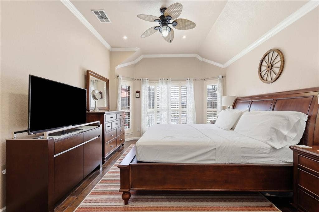 9427 Ponderosa Trail, Irving, TX 75063 9427 Ponderosa Trail, Irving, TX 75063