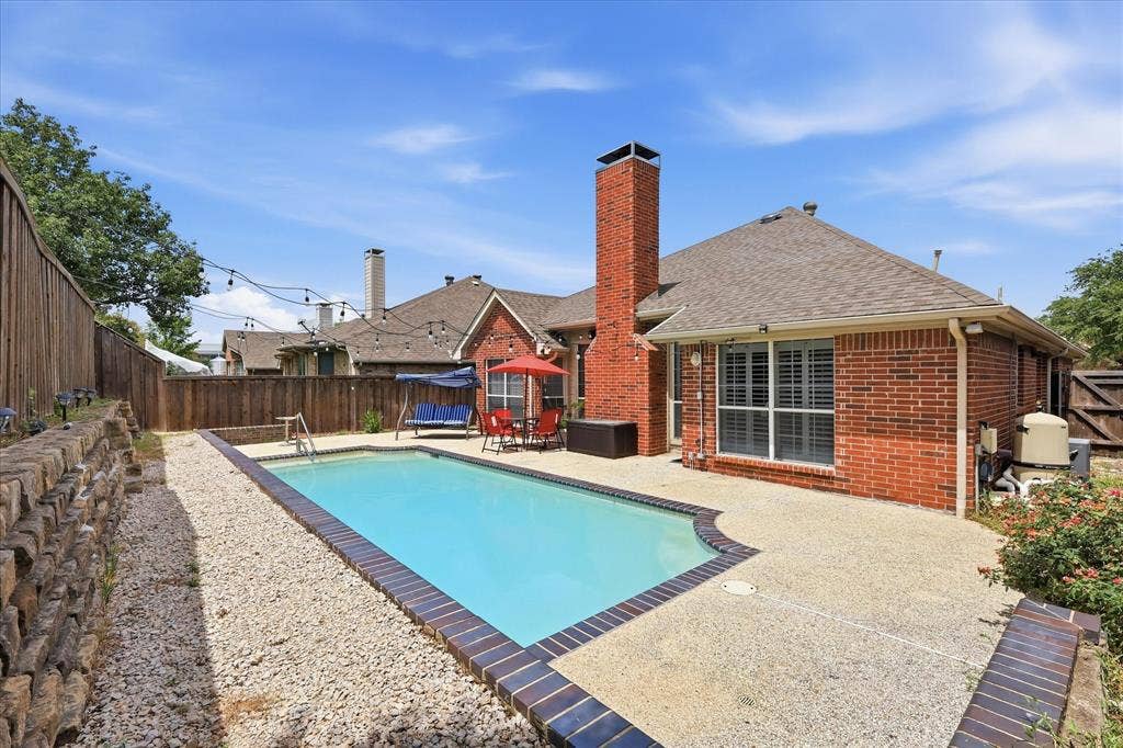 9427 Ponderosa Trail, Irving, TX 75063 9427 Ponderosa Trail, Irving, TX 75063
