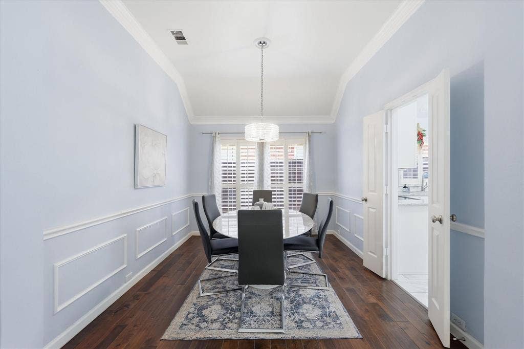 9427 Ponderosa Trail, Irving, TX 75063 9427 Ponderosa Trail, Irving, TX 75063