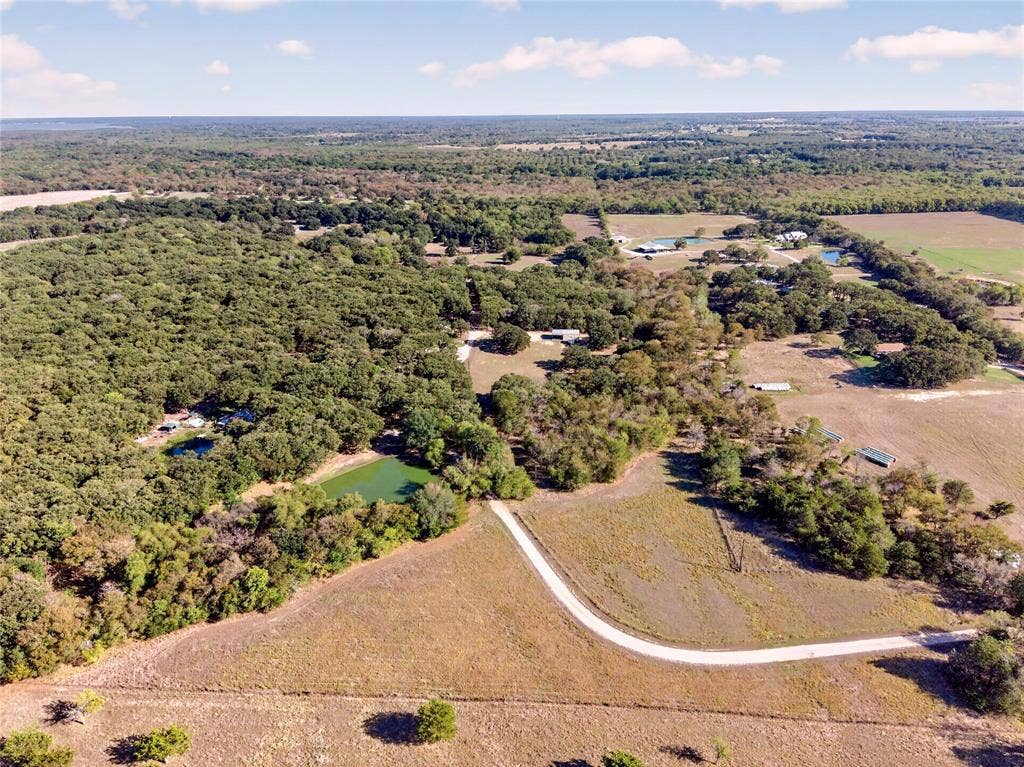 1747 Willie Dennis Road, Terrell, TX 75160