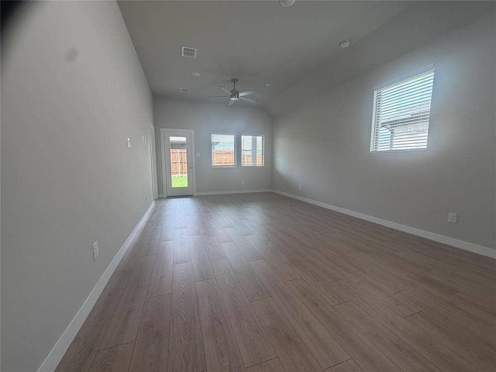 810 Knox River Drive, Princeton, TX 75071 810 Knox River Drive, Princeton, TX 75071