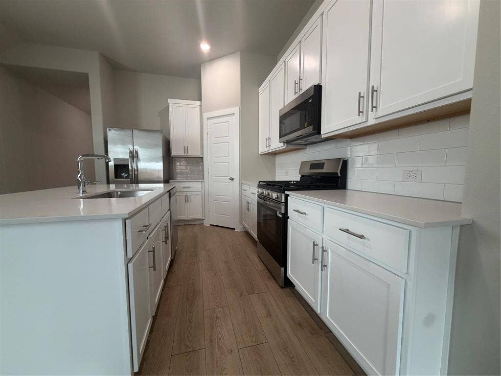 810 Knox River Drive, Princeton, TX 75071 810 Knox River Drive, Princeton, TX 75071