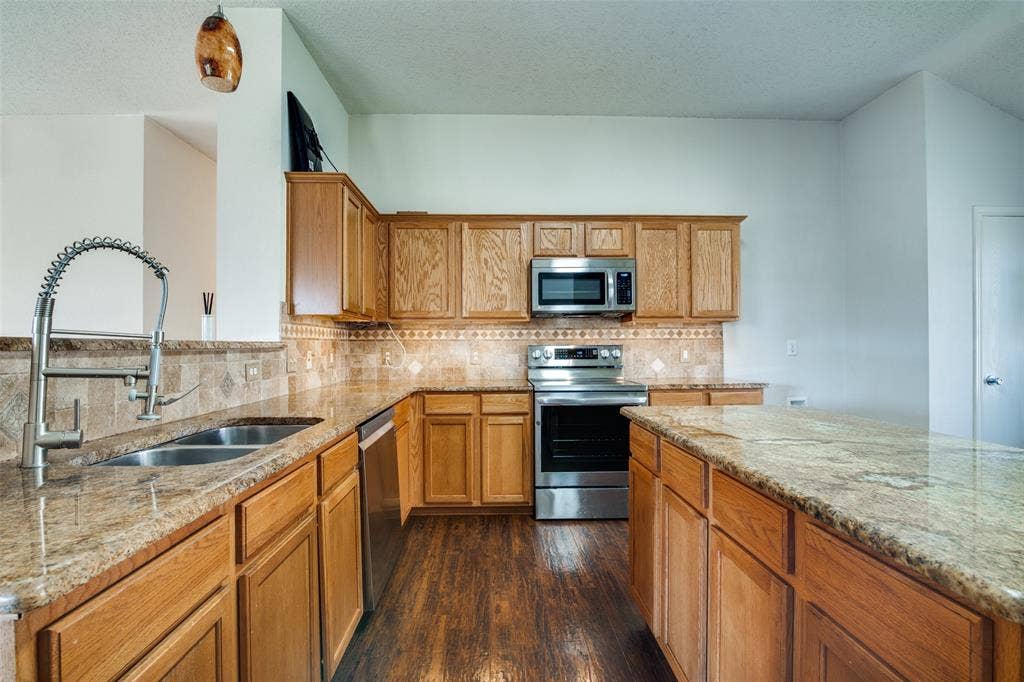 1604 Brice Drive, Royse City, TX 75189 1604 Brice Drive, Royse City, TX 75189