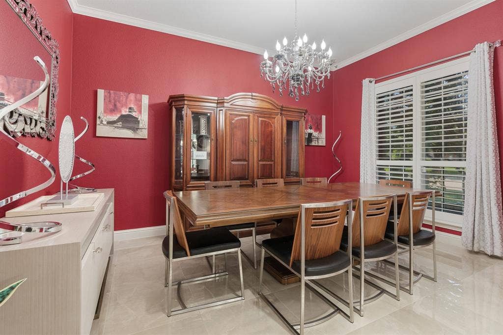 5104 Teddington Park Drive, Plano, TX 75023 Crown molding with red wall accents