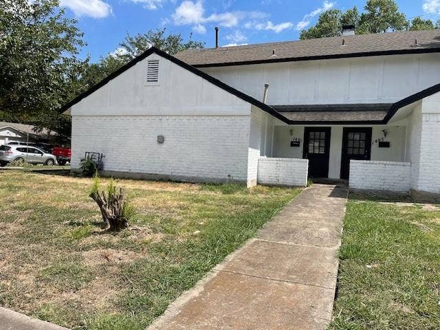 Property photo for 135 Cottonwood Drive, Richardson, TX