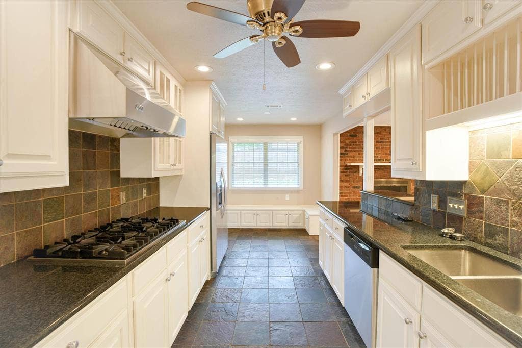 5 Ridgeview Circle, Richardson, TX 75080 5 Ridgeview Circle, Richardson, TX 75080