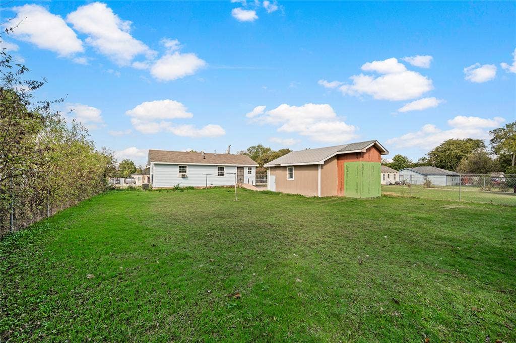 6628 Glesman Street, Dallas, TX 75232