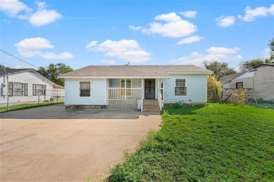 Property photo for 6628 Glesman Street, Dallas, TX