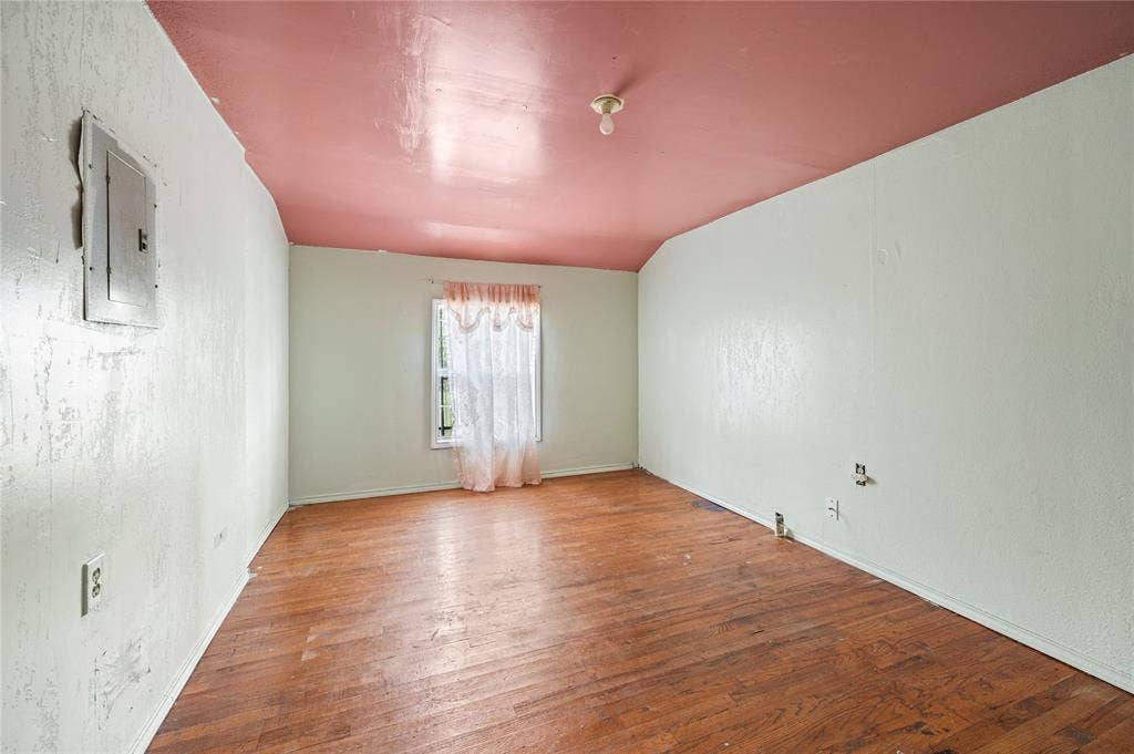 6628 Glesman Street, Dallas, TX 75232
