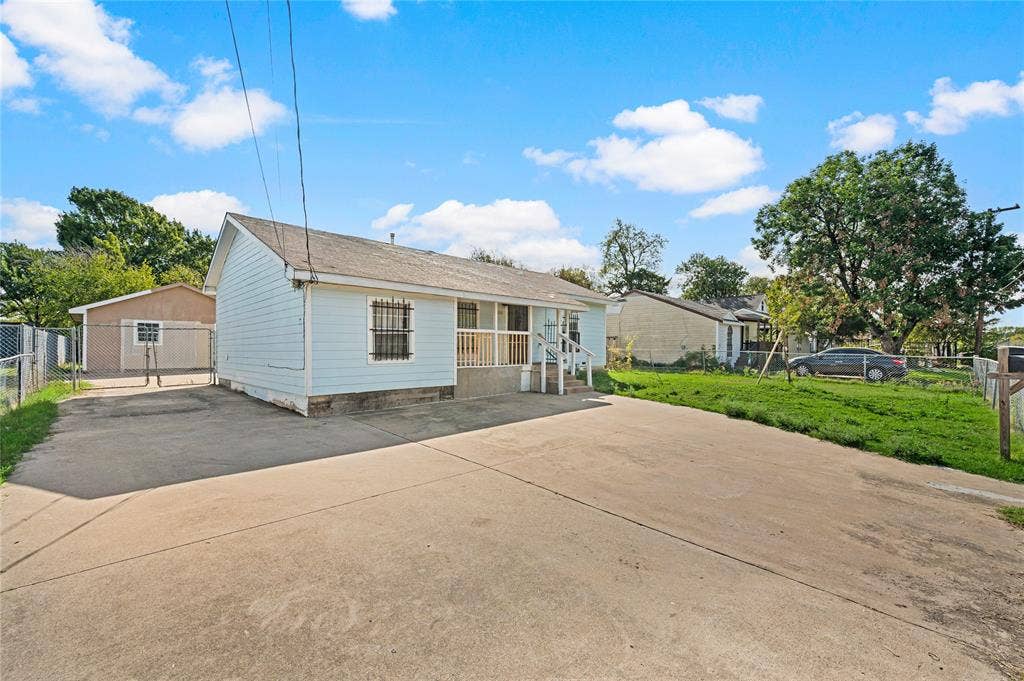 6628 Glesman Street, Dallas, TX 75232